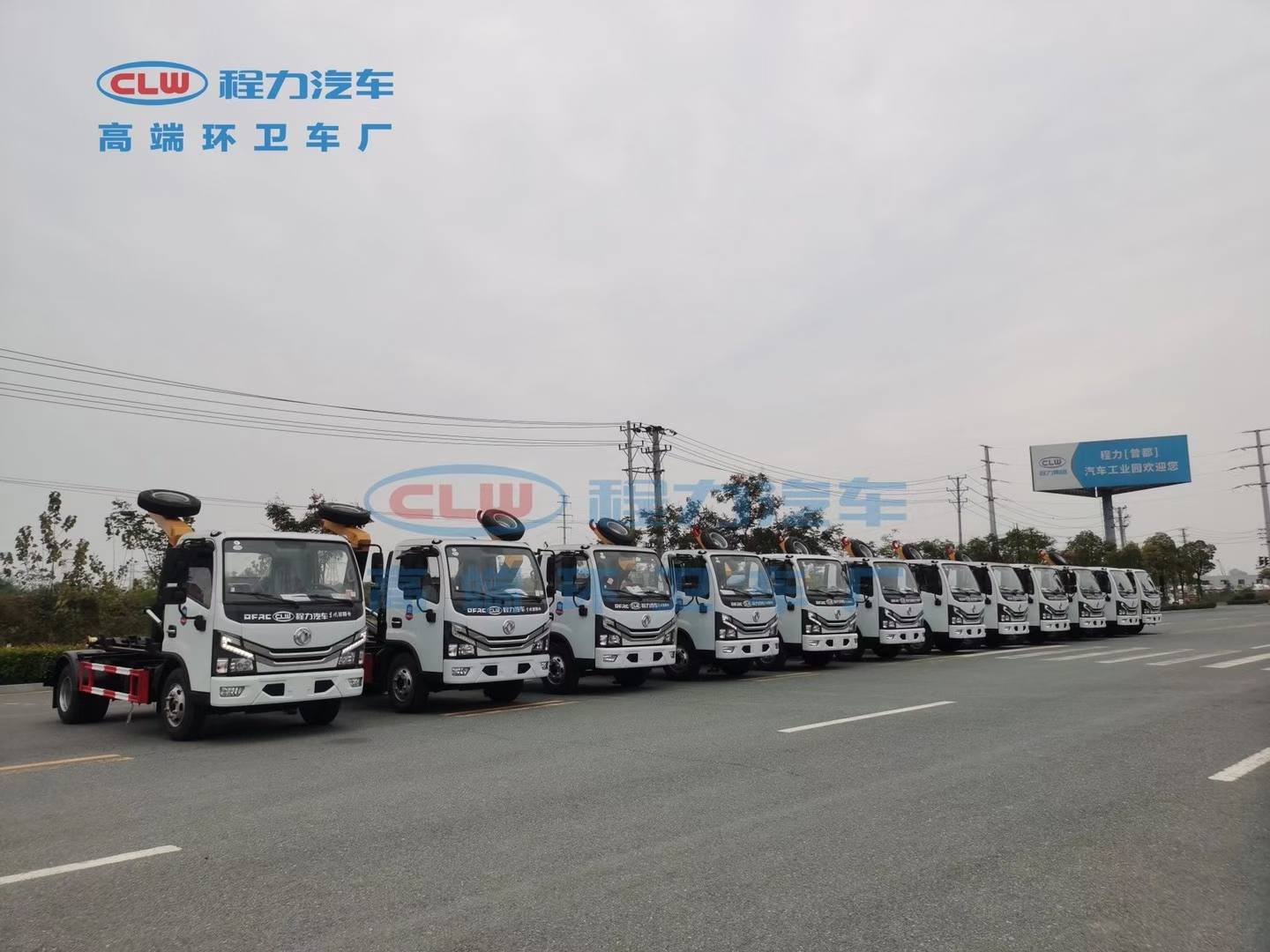 首批12臺東風國六勾臂垃圾車發(fā)車！