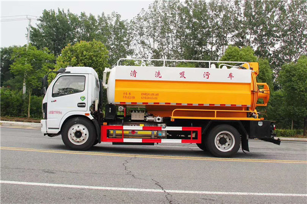 國(guó)六東風(fēng)多利卡D7清洗吸污車配國(guó)六朝柴170馬力發(fā)動(dòng)機(jī)介紹