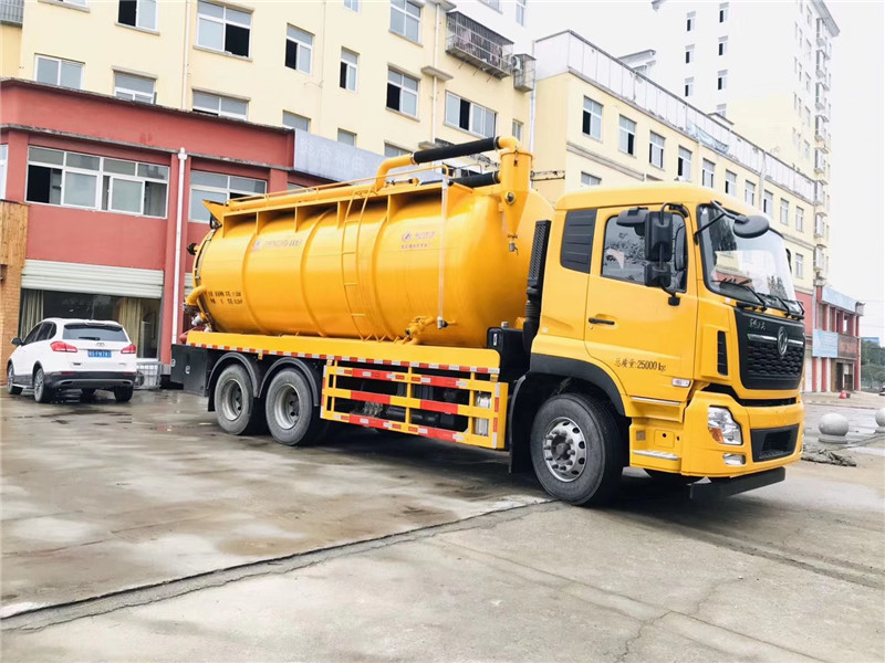東風(fēng)柳汽前四后八清洗吸污車國六排放空間充分利用，性價比高