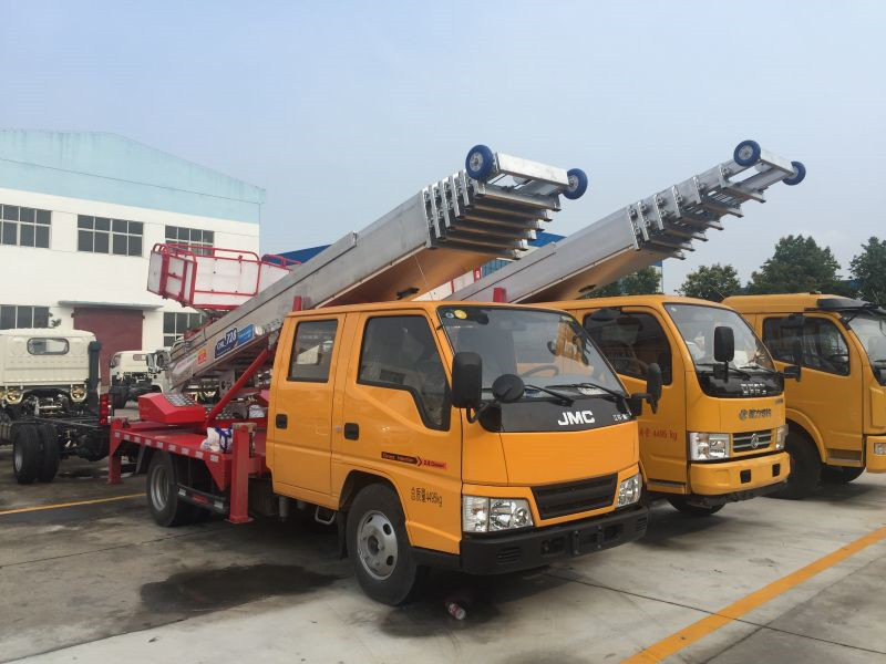 東風雙排高空作業車布局美觀，操作平穩，維護方便