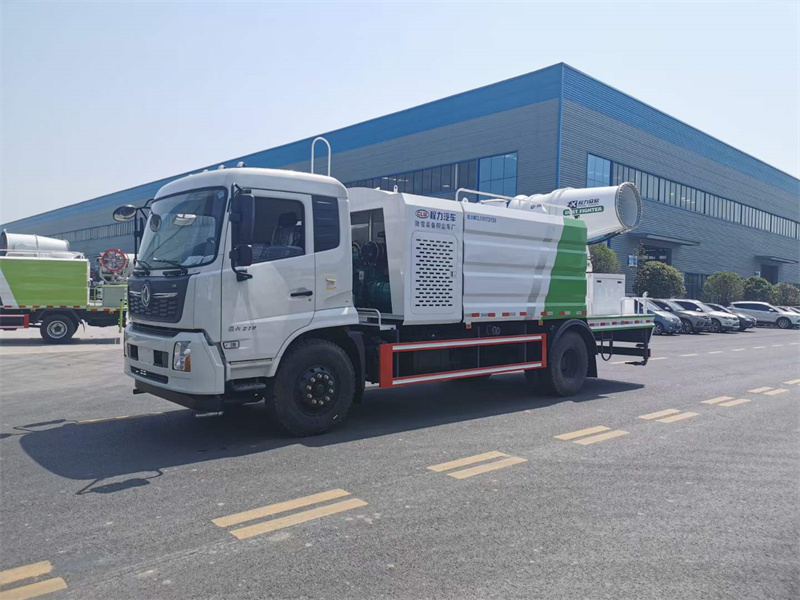 國(guó)六灑水車和多功能抑塵車日常保養(yǎng)和維護(hù)的區(qū)別