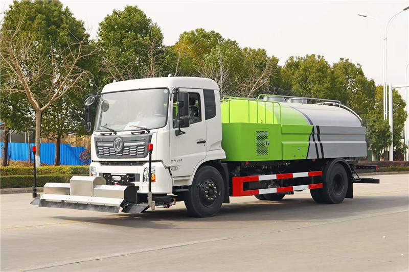 東風(fēng)天錦路面清洗車(chē)